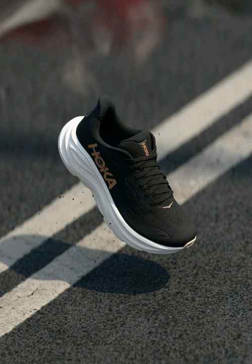 Hoka Clifton 10 Black Rose Gold