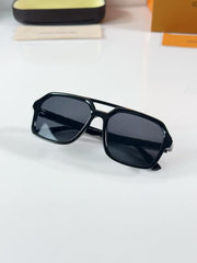 Louis Vuitton 2687 Gold Black