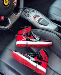 WMN Nike Air Jordan Retro 1 Bred Patent