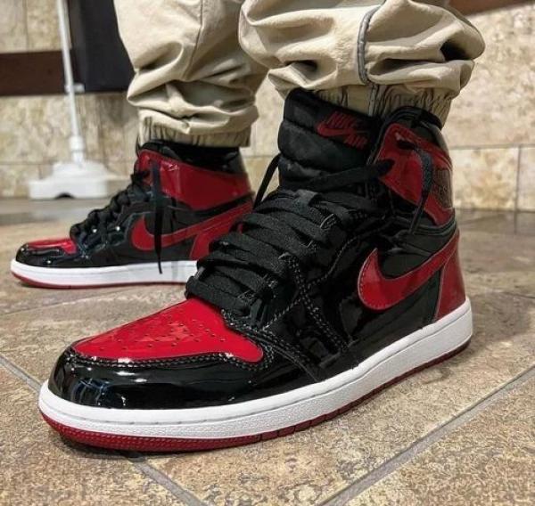 Nike Air Jordan Retro 1 Bred Patent
