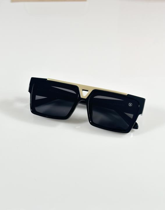 Louis Vuitton1984 Gold Black