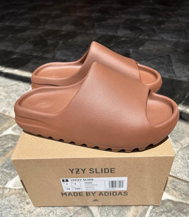 Adidas Yeezy Slide Flax UA
