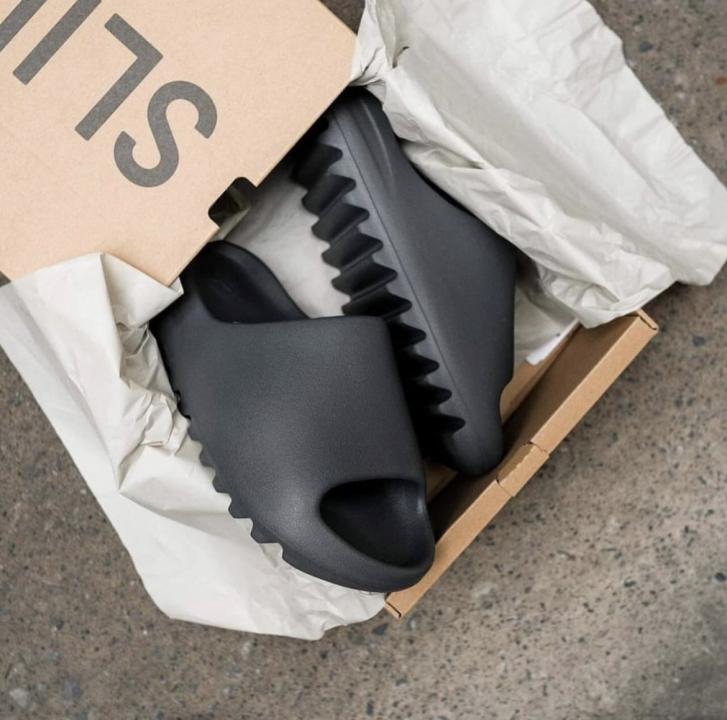 Adidas Yeezy Slide Onyx UA