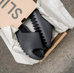 Adidas Yeezy Slide Onyx UA