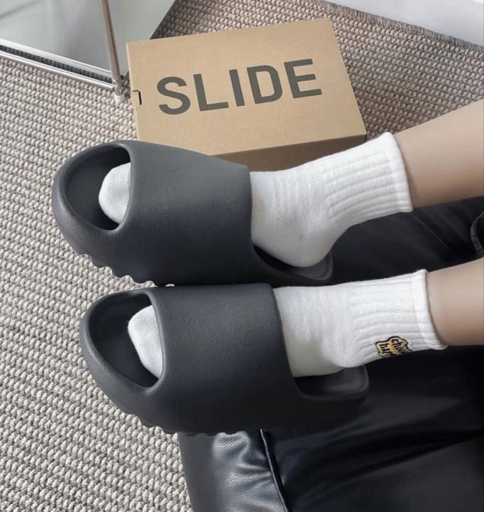 Adidas Yeezy Slide Onyx UA