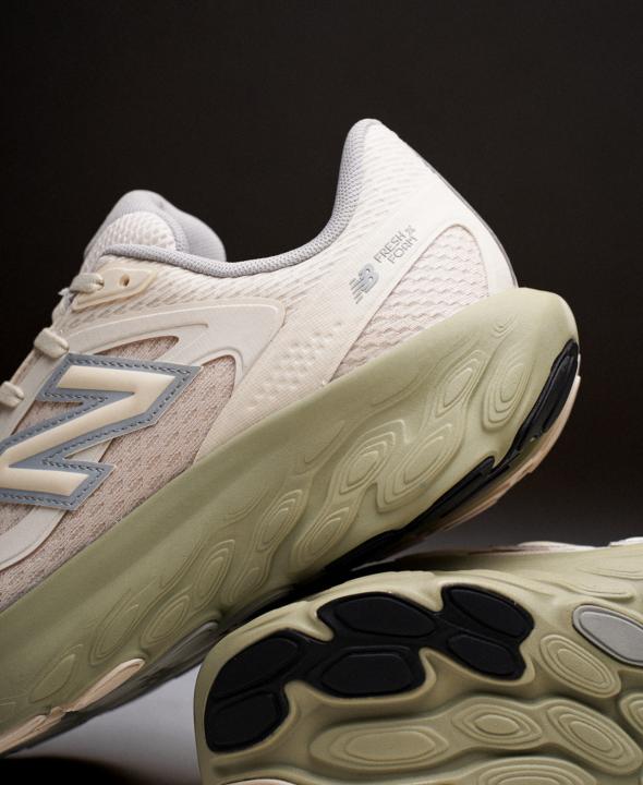 New Balance Fresh Foam Trainer Cream Green