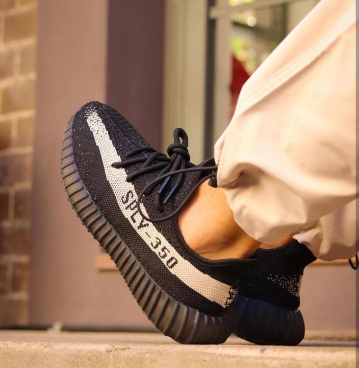 Adidas Yeezy 350 V2 Oreo for Girls Semi-UA 7A Quality Full Kit (D-2023)