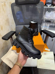 Louis Vuitton LV Checker Ranger black