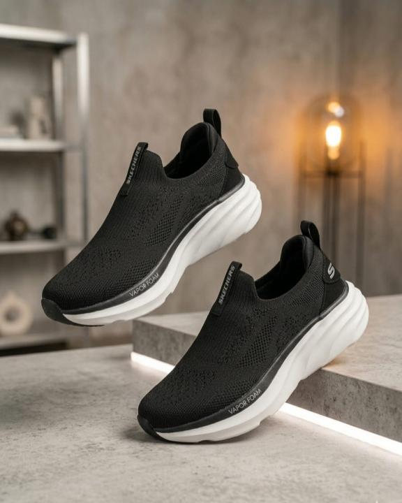 Skechers Vapor Foam-Covert Slip-on Black