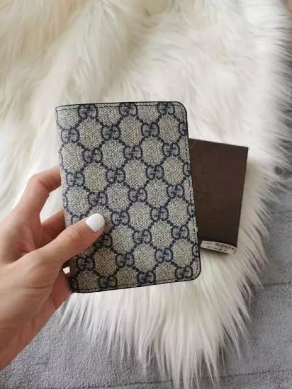 Gucci GG Supreme Emblem Blue Passport Case Canvas Leather With OG Box G102