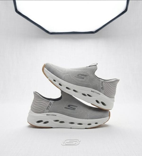 Skechers Slip-in Max Cushioning