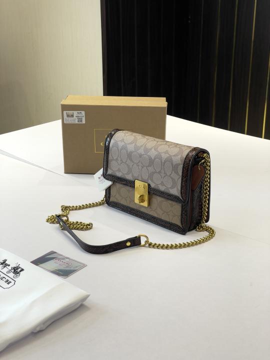 Coach Hutton Shoulder bag with OG box