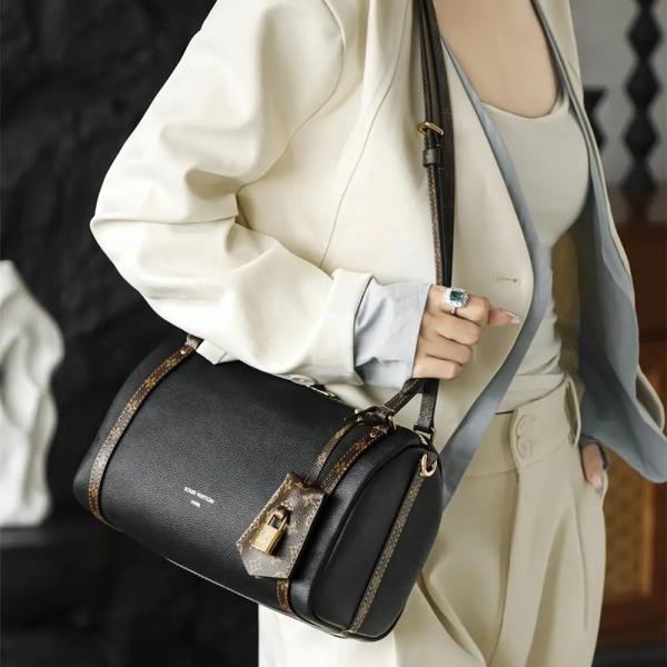 Louis Vuitton LV Express PM Shoulder Bag With OG Box & Dust Bag &_Accessories (Black-1178)