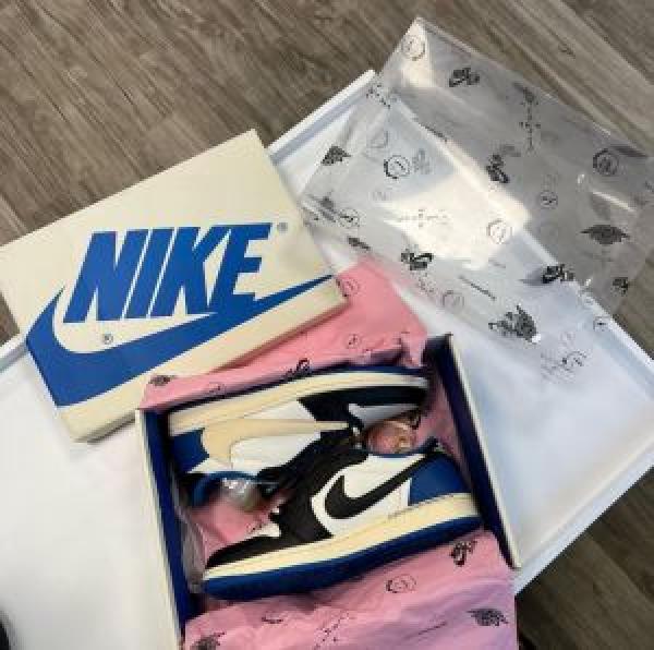 Travis Scott X Fragment X Air Jordan 1 Low OG SEMI UA