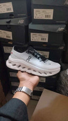 On Cloud tilt 2 0 Black Ivory