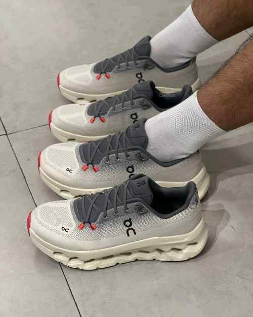On Cloud tilt Sand Beige Grey
