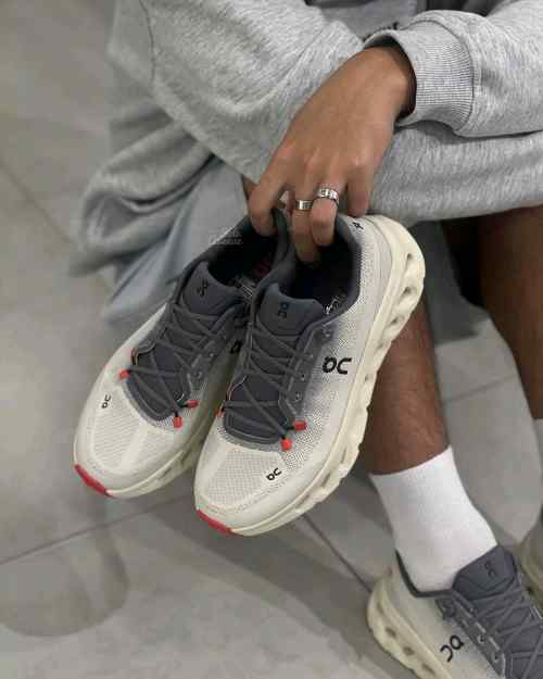 On Cloud tilt Sand Beige Grey