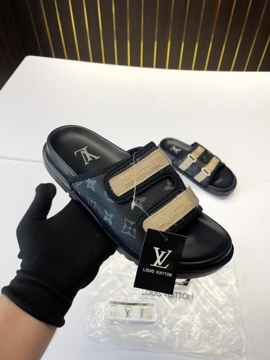 Louis Vuitton Premium Quality Stylish Flipflop Black