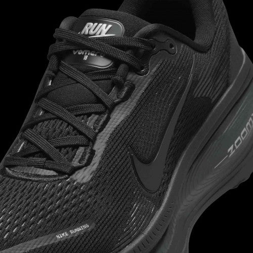 Nike Vomero 18 all black