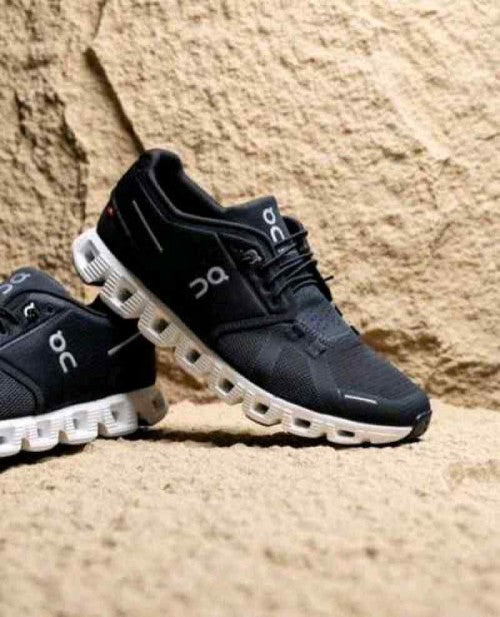 On Running Cloud 6 Black White