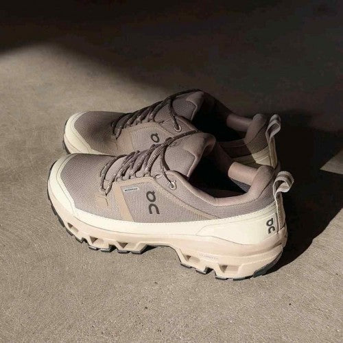On Cloud rock Low Waterproof Cinder Fog