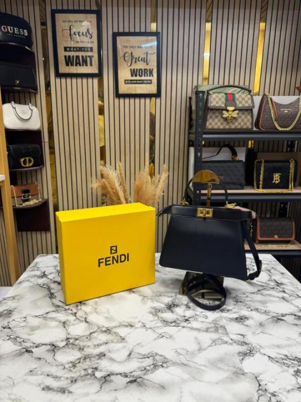 Fendi Peekaboo I see U Shoulder Bag With Box 731 Black