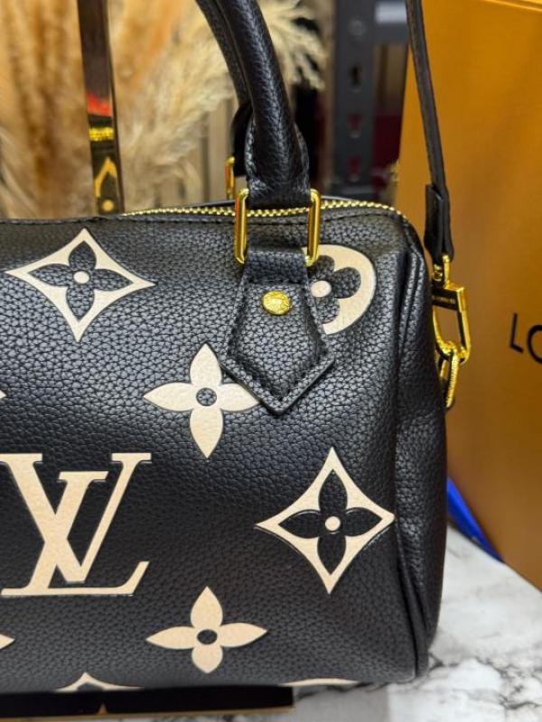 Louis Vuitton speedy bandouliere handbag in monogram canvas with double OG box and dust bag  black 43835