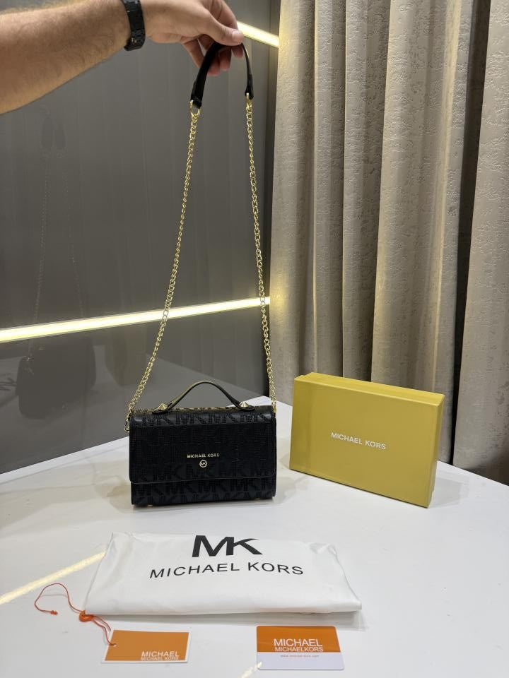 MICHAEL KORS JET SET LOGO CROSSBODY PREMIUM WITH OG BOX