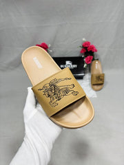 BURBERRY FURLEY MOTIF KHAKHI WITH BRAND PACKAGING