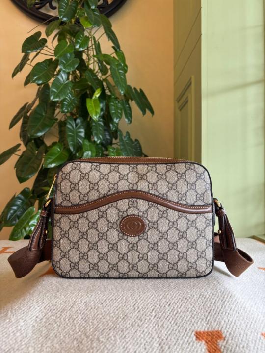 Gucci GG Supreme Messenger Unisex Bag Brown Leather With OG Box & Carry Bag 645452
