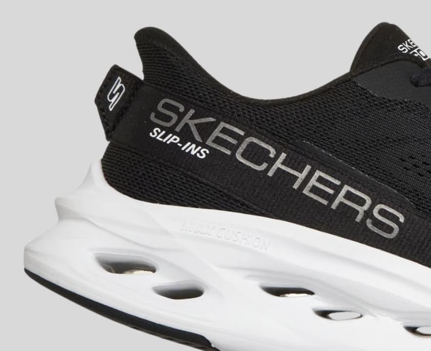 Skechers Max Cushioning Glide-Step - A Slip-ins running shoes