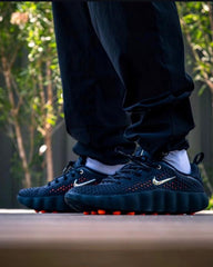 Nike Mind 002 Black Hyper Crimson