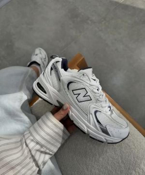 WMN New Balance White Navy 530 Trainers For Her