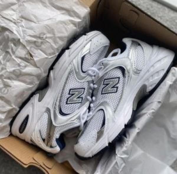 New Balance White Navy 530 Trainers Men's