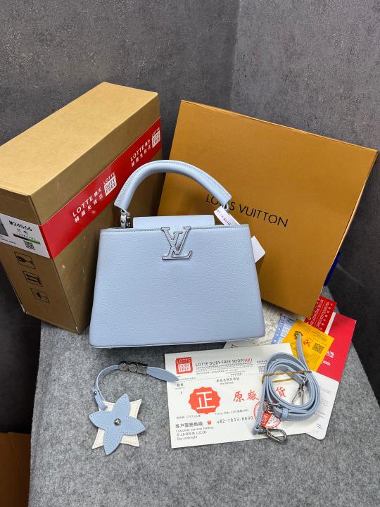 Louis Vuitton Capucines Medium Blue OG Double Box With Dust Bag 98177-6 Blue