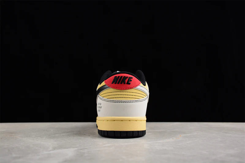 STUSSY X SB DUNK LOW - BEIGE BLACK