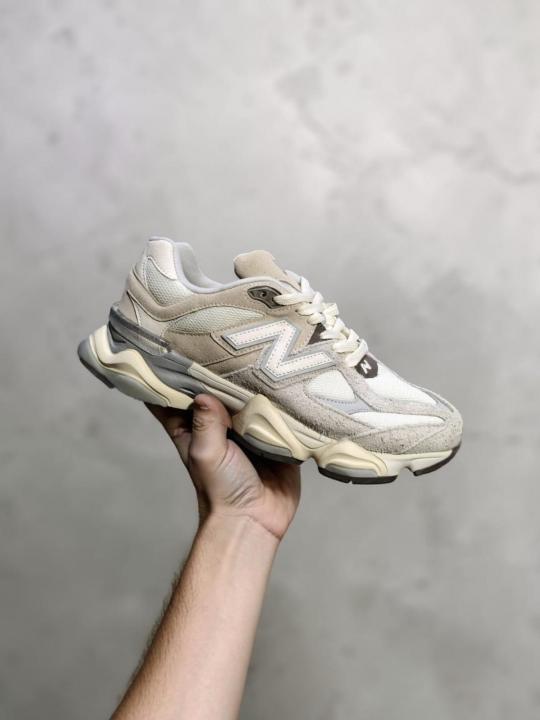 New Balance 9060 Driftwood