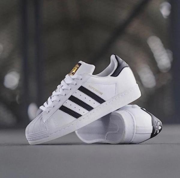 Adidas superstar black white