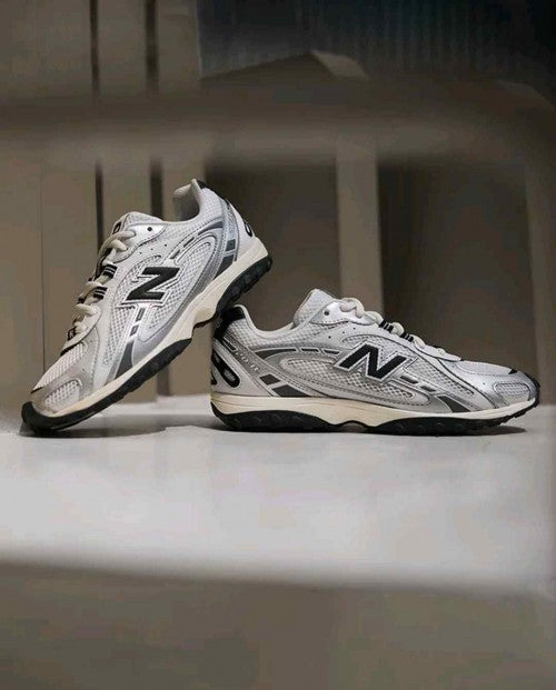 New Balance 204L Silver Black Metallic