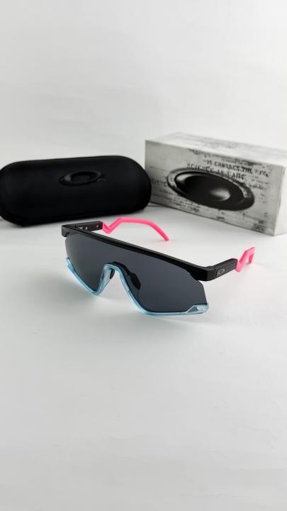 Oakley pink blue 9280