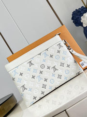Lv Pochette To Go Monogram Leather Clutch Bags White 81781 With OG Box & Dust Cover