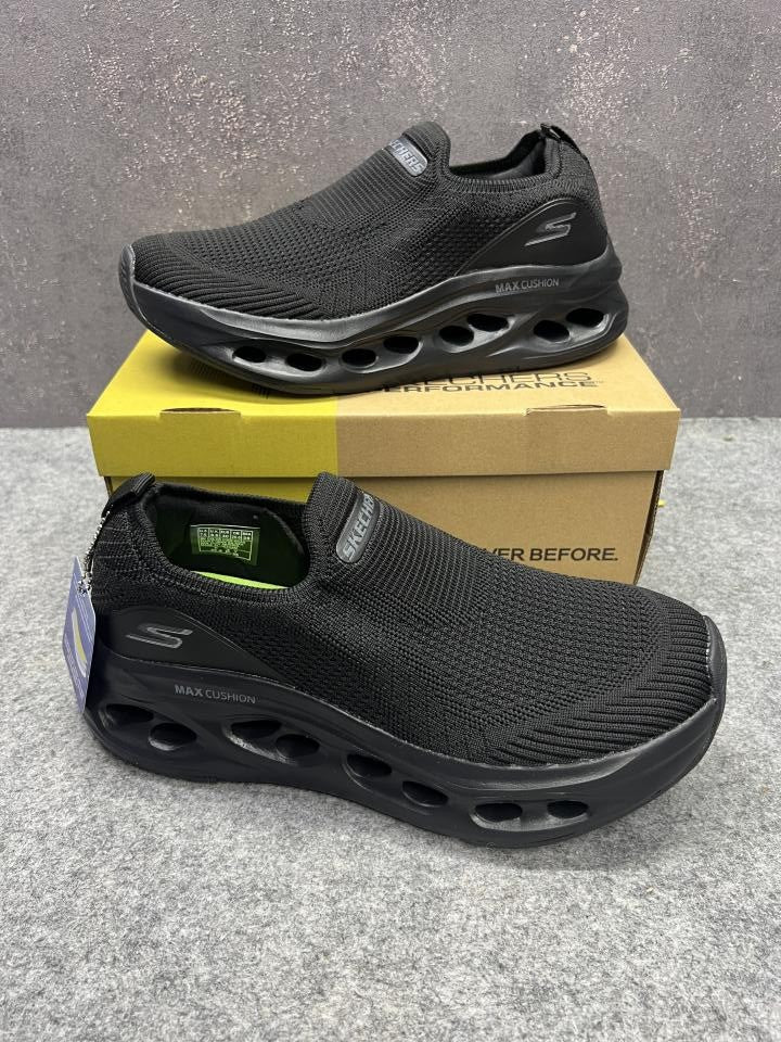 WMN Skechers Glide-Step Max Cushioning All Black 2031