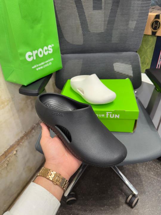Crocs mellow recovery clog Black with og box carry bag