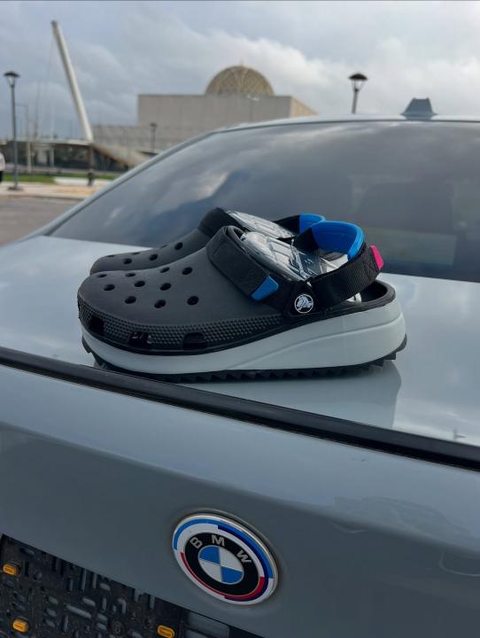 Crocs Classic Hiker Clogs black blue