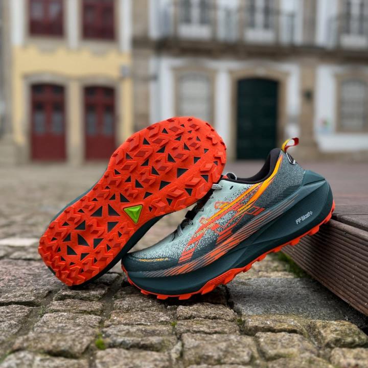 Asics Trabuco max 4 Trail Nova Orange