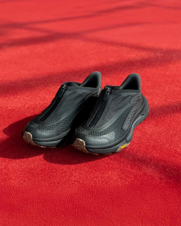 Hoka One Project Transport Stardust Satellite Black