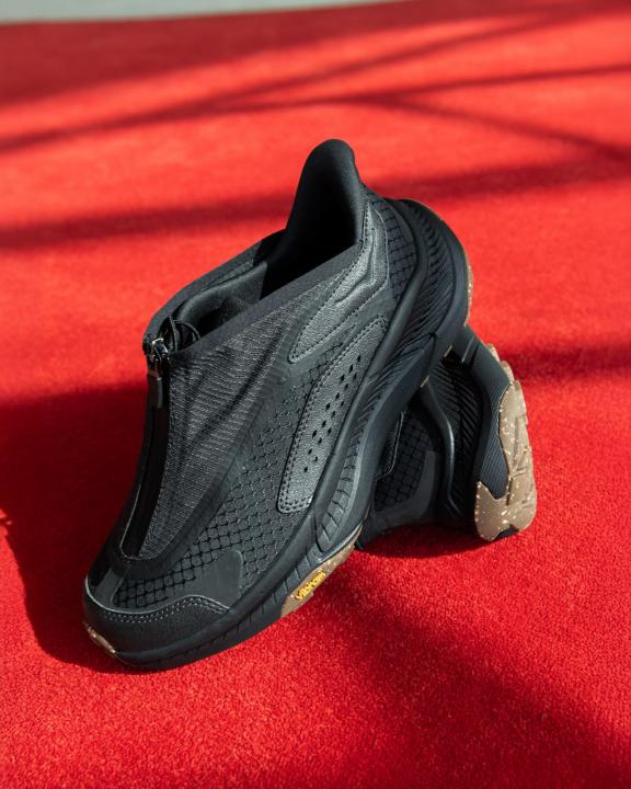 Hoka One Project Transport Stardust Satellite Black