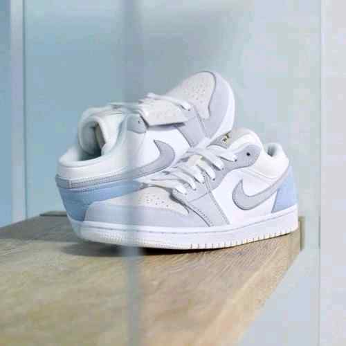 jordan retro 1 low PARIS