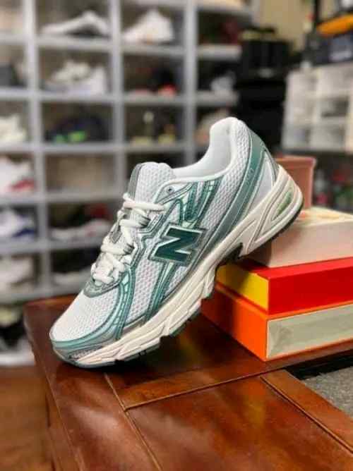 New balance 740 Trainers White Marsh Green