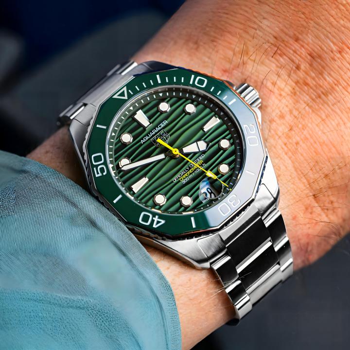 Tag Aquaracer Professional 200 Date Automatic Taitanum mate zik zake line